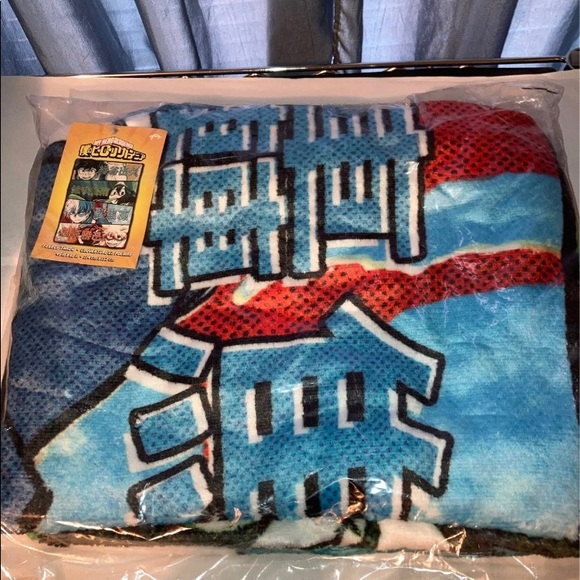 Nwt My Hero Academia throw blanket - Picture 2 of 4